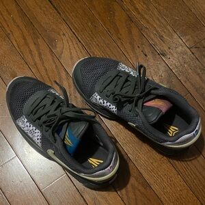 Nike Men's Black and Blue Sneakers with Yellow Accents